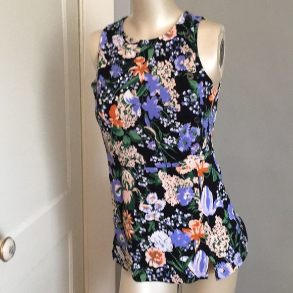 Anthropologie Tops - Anthropologie floral tank by Maeve Anthropologie Tops - Anthropologie floral tank by Maeve
